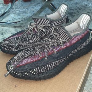 MEN’s YEEZY BOOST 350 V2 sz 9.5
